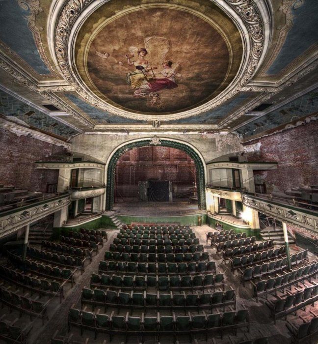 Orpheum-Auditorium-New-Bedford-Massachusetts-648x700